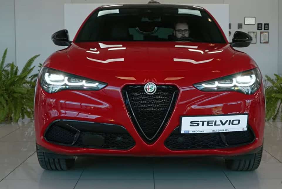 Alfa romeo stelvio suv 2026